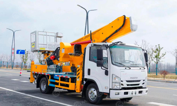 Автовышка MAIDESHENG GKS30 на шасси ISUZU 4Х2 дв 88kw высота подъёма 30м гп 300-350кг люлька ра - Грузовик с подъемником: фото 1 Автовышка MAIDESHENG GKS30 на шасси ISUZU 4Х2 дв 88kw высота подъёма 30м гп 300-350кг люлька ра - Грузовик с подъемником: фото 1