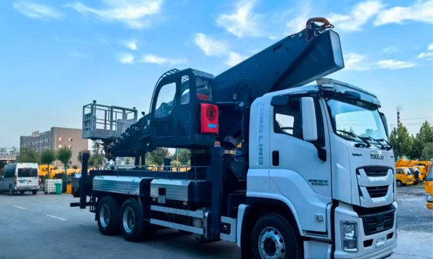 Автовышка на шасси ISUZU 6Х4 дв 221kw высота подъёма 60м - Грузовик с подъемником: фото 1 Автовышка на шасси ISUZU 6Х4 дв 221kw высота подъёма 60м - Грузовик с подъемником: фото 1