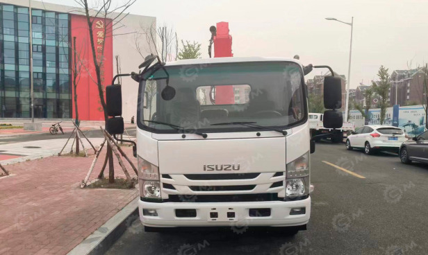 Бортовой грузовик ISUZU 4x2 дв 139kw гп 5 тонн с кму UNIC URV374K гп 3,2т, 4 секции, стрела 9, - Грузовик бортовой/ Платформа: фото 1 Бортовой грузовик ISUZU 4x2 дв 139kw гп 5 тонн с кму UNIC URV374K гп 3,2т, 4 секции, стрела 9, - Грузовик бортовой/ Платформа: фото 1