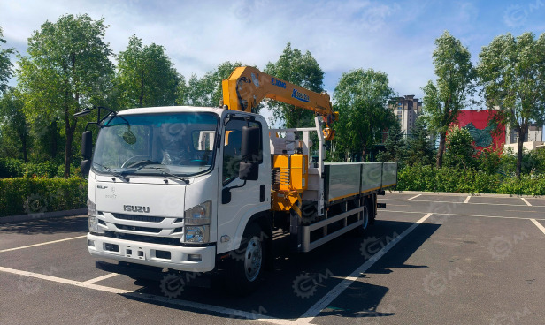 Бортовой грузовик ISUZU 4x2 дв 139kw гп 6 тонн c кму XCMG SQS125 гп 5т 4 секции стрела 11,2 куз - Грузовик бортовой/ Платформа: фото 1 Бортовой грузовик ISUZU 4x2 дв 139kw гп 6 тонн c кму XCMG SQS125 гп 5т 4 секции стрела 11,2 куз - Грузовик бортовой/ Платформа: фото 1