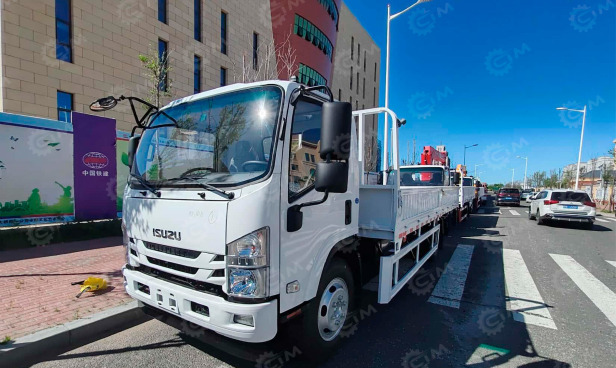 Бортовой грузовик ISUZU 4x2 дв 139kw гп 6т кузов 6200x2400x550 - Грузовик бортовой/ Платформа: фото 1 Бортовой грузовик ISUZU 4x2 дв 139kw гп 6т кузов 6200x2400x550 - Грузовик бортовой/ Платформа: фото 1