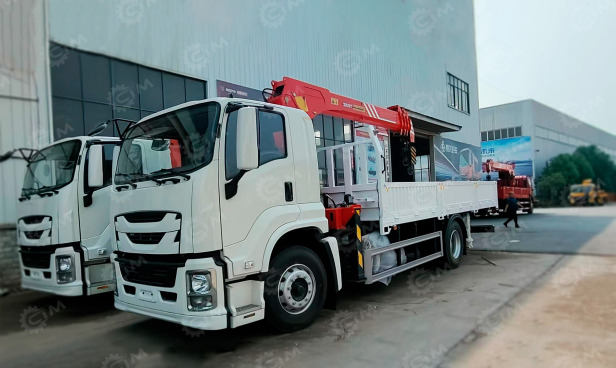Бортовой грузовик ISUZU 4x2 дв 151kw гп 8 тонн кузов 6500х2450х550mm c кму Sany Palfinger SPS1 - Грузовик бортовой/ Платформа: фото 1 Бортовой грузовик ISUZU 4x2 дв 151kw гп 8 тонн кузов 6500х2450х550mm c кму Sany Palfinger SPS1 - Грузовик бортовой/ Платформа: фото 1