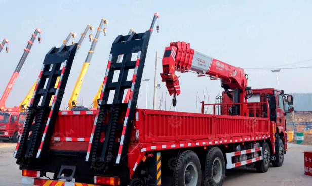 Бортовой грузовик ISUZU 8x4 дв 338kw гп 20т с кму WANBANG SQS500-5 гп 20 тонн 5 секций длина с - Грузовик бортовой/ Платформа: фото 1 Бортовой грузовик ISUZU 8x4 дв 338kw гп 20т с кму WANBANG SQS500-5 гп 20 тонн 5 секций длина с - Грузовик бортовой/ Платформа: фото 1