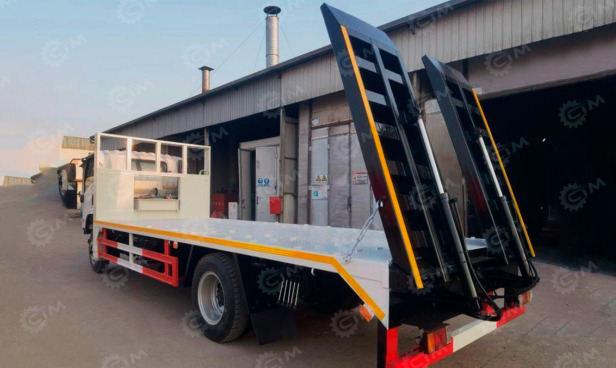 Эвакуатор на шасси ISUZU 4x2 дв 139kw гп 6 тонн, платформа не сдвижная с гидравлическими сходня - Эвакуатор: фото 1 Эвакуатор на шасси ISUZU 4x2 дв 139kw гп 6 тонн, платформа не сдвижная с гидравлическими сходня - Эвакуатор: фото 1