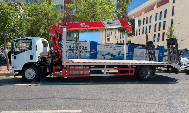 Эвакуатор на шасси ISUZU 6x4 дв 221Kw гп 12т КМУ XCMG SQS125-4 гп 5т, платформа не сдвижная, с - Эвакуатор: фото 1 Эвакуатор на шасси ISUZU 6x4 дв 221Kw гп 12т КМУ XCMG SQS125-4 гп 5т, платформа не сдвижная, с - Эвакуатор: фото 1