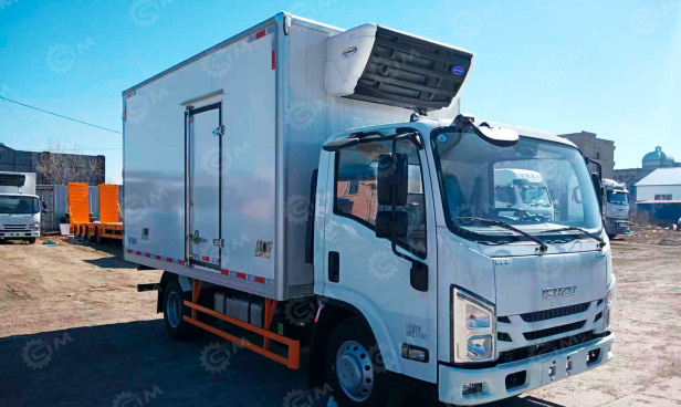 Рефрижератор Фургон рефрижератор на шасси ISUZU 4х2 дв 112kw гп 3 тонн (фургон 4020х2100х2100, холодильная у: фото 1