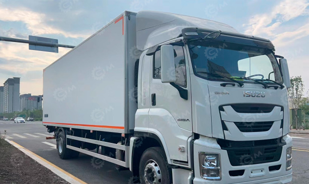 Фургон рефрижератор на шасси ISUZU 4х2 дв 177kw гп 12 тонн (фургон 6800*2370*2500) холодильная - Рефрижератор: фото 1 Фургон рефрижератор на шасси ISUZU 4х2 дв 177kw гп 12 тонн (фургон 6800*2370*2500) холодильная - Рефрижератор: фото 1