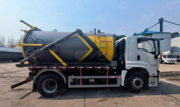 Илосос на шасси ISUZU 4x2 дв 139kw бочка 10м3 насос 420м3ч - Ассенизатор: фото 1 Илосос на шасси ISUZU 4x2 дв 139kw бочка 10м3 насос 420м3ч - Ассенизатор: фото 1