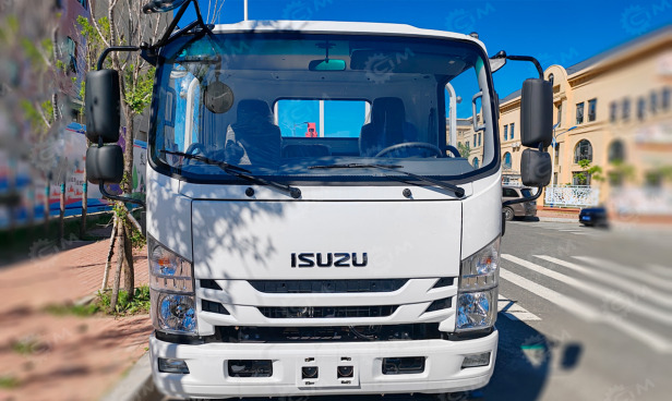 Илосос на шасси ISUZU 4x2 дв 139kw объем бочки 6м3 насос SK-12 720м3/ч - Ассенизатор: фото 1 Илосос на шасси ISUZU 4x2 дв 139kw объем бочки 6м3 насос SK-12 720м3/ч - Ассенизатор: фото 1