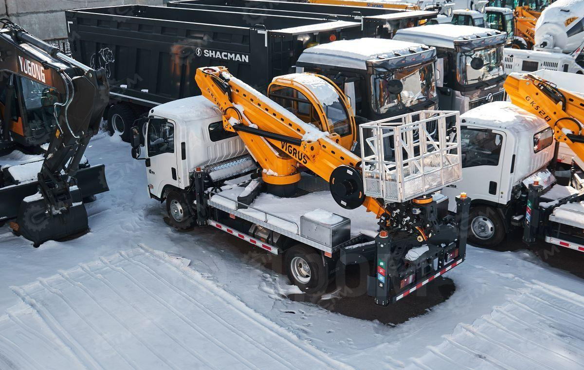 Новый Грузовик с подъемником Isuzu Elf: фото 9