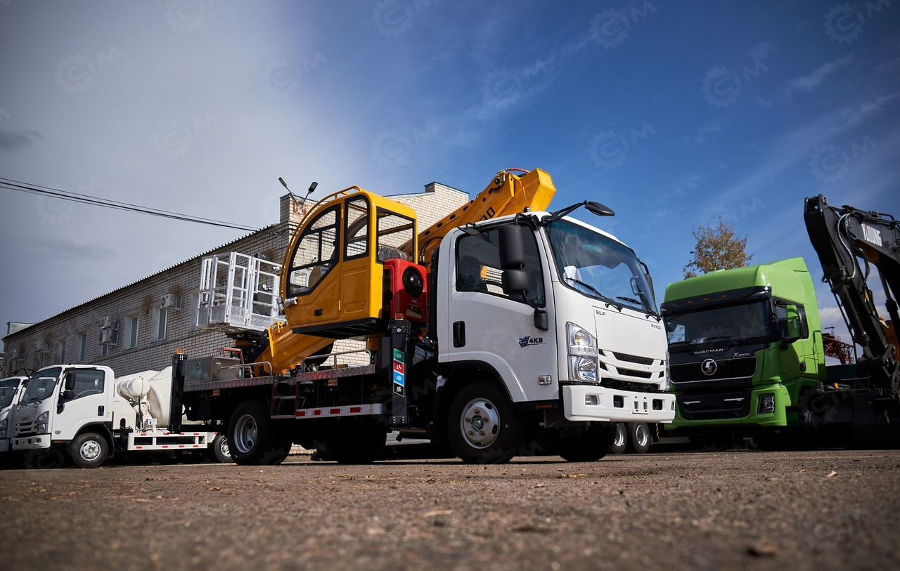 Новый Грузовик с подъемником Isuzu Elf: фото 18 Новый Грузовик с подъемником Isuzu Elf: фото 18