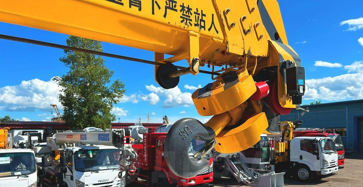 Новый Грузовик бортовой/ Платформа, Автоманипулятор Isuzu Elf: фото 18