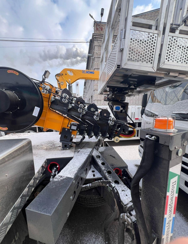 Новый Грузовик с подъемником Isuzu Elf: фото 8