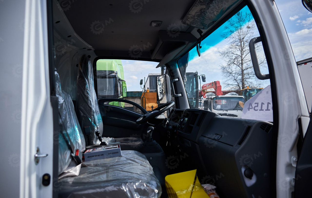 Новый Грузовик с подъемником Isuzu Elf: фото 39 Новый Грузовик с подъемником Isuzu Elf: фото 39