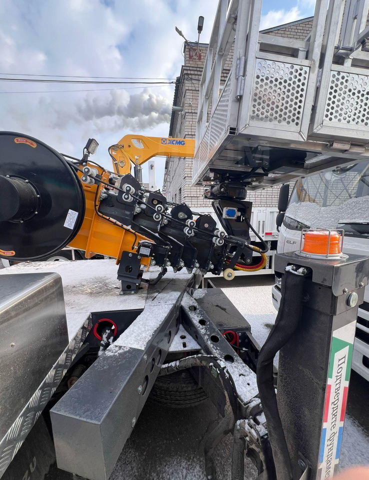 Новый Грузовик с подъемником Isuzu Elf: фото 10