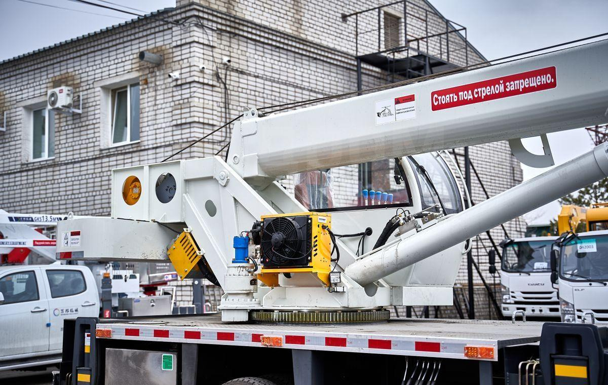 Новый Мобильный кран Isuzu Elf: фото 24