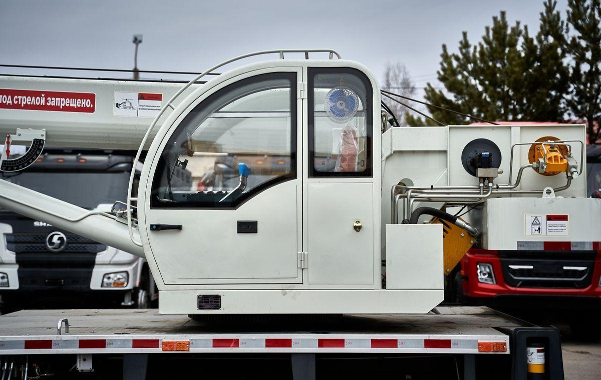 Новый Мобильный кран Isuzu Elf: фото 6