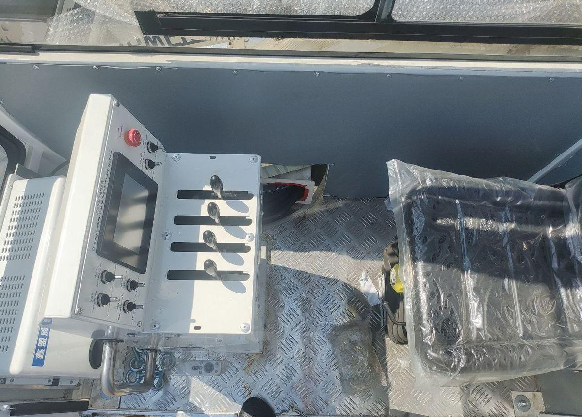 Новый Грузовик с подъемником Isuzu Elf: фото 31