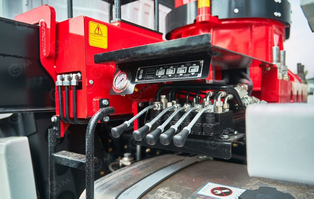 Новый Грузовик бортовой/ Платформа, Автоманипулятор Isuzu Giga (C-series): фото 9