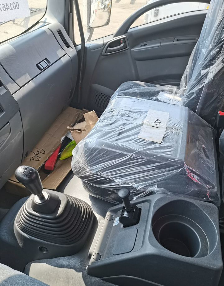 Новый Грузовик бортовой/ Платформа, Автоманипулятор Isuzu Giga (C-series): фото 12