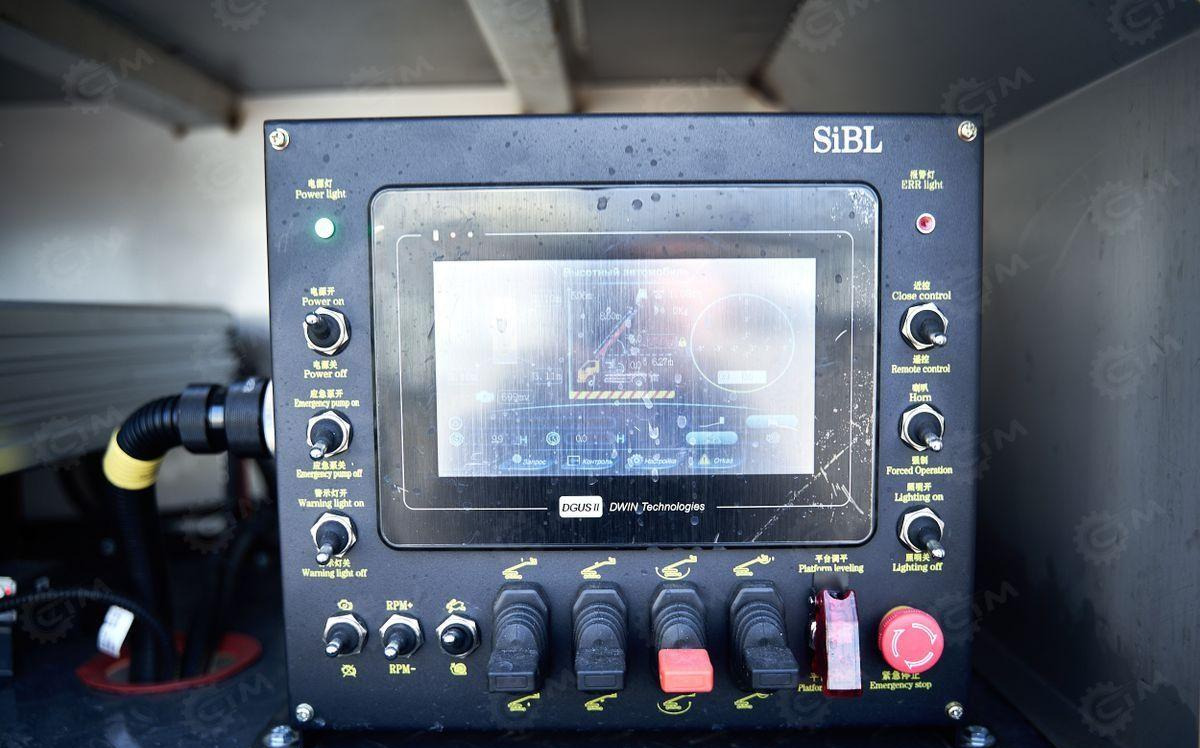 Новый Грузовик с подъемником Isuzu Giga: фото 8