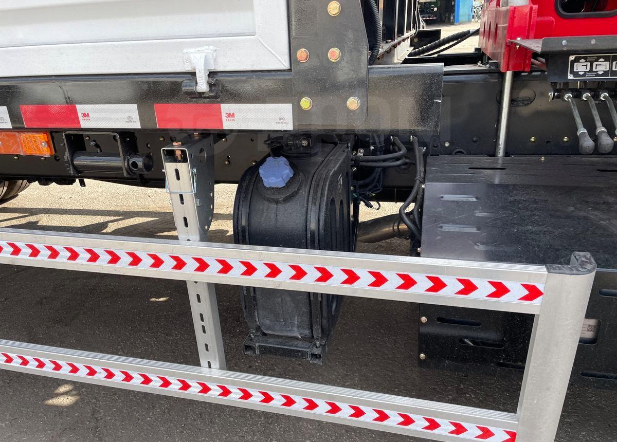 Isuzu Giga - Грузовик бортовой/ Платформа, Автоманипулятор: фото 5 Isuzu Giga - Грузовик бортовой/ Платформа, Автоманипулятор: фото 5