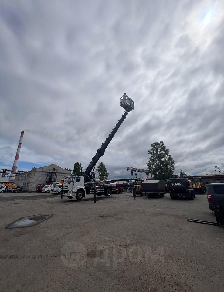 Новый Грузовик с подъемником Isuzu Giga: фото 17