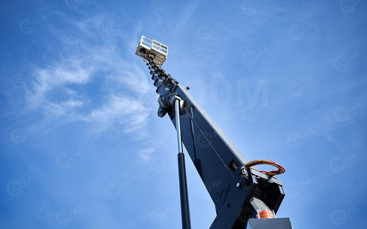 Новый Грузовик с подъемником Isuzu Giga: фото 11