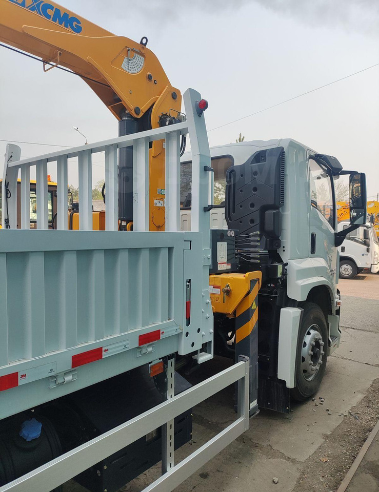 Isuzu Giga - Грузовик бортовой/ Платформа, Автоманипулятор: фото 5 Isuzu Giga - Грузовик бортовой/ Платформа, Автоманипулятор: фото 5