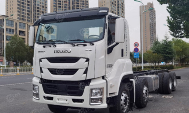 Крюковой погрузчик (мультилифт) на шасси ISUZU 8x4 дв 257kw гп 18 тонн - Крюковой мультилифт: фото 1 Крюковой погрузчик (мультилифт) на шасси ISUZU 8x4 дв 257kw гп 18 тонн - Крюковой мультилифт: фото 1