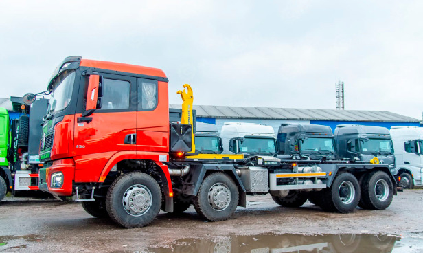 Крюковой погрузчик (мультилифт) на шасси Shacman 8x4 ВЕЛМАШ ВК Т26 Х5000 дв. 430 л.с. гп 26т - Крюковой мультилифт: фото 1 Крюковой погрузчик (мультилифт) на шасси Shacman 8x4 ВЕЛМАШ ВК Т26 Х5000 дв. 430 л.с. гп 26т - Крюковой мультилифт: фото 1