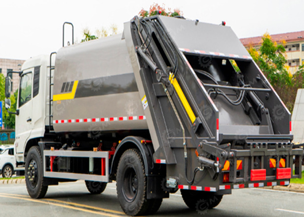 Мусоровоз на шасси ISUZU 4x2 дв 279Kw гп 12т объем 16м3 - Мусоровоз: фото 1 Мусоровоз на шасси ISUZU 4x2 дв 279Kw гп 12т объем 16м3 - Мусоровоз: фото 1