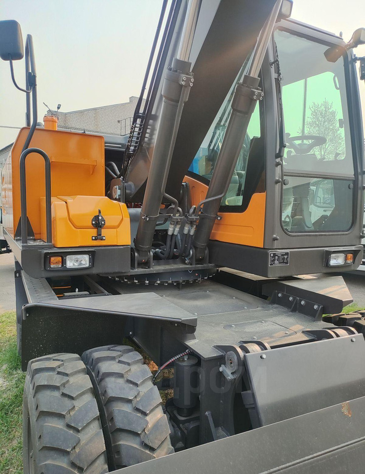 Новый Колёсный экскаватор Yugong YG160: фото 9 Новый Колёсный экскаватор Yugong YG160: фото 9