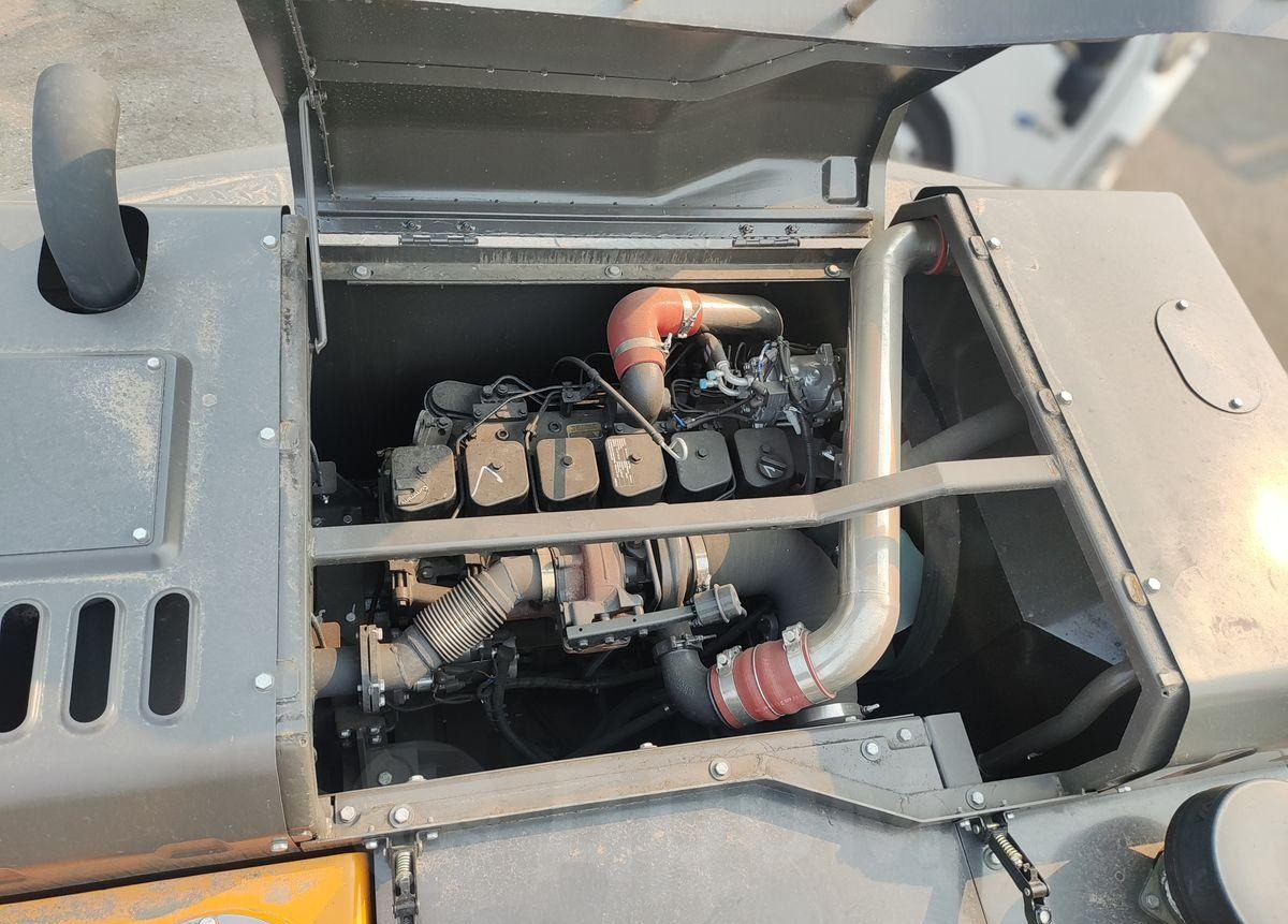 Новый Колёсный экскаватор Yugong YG160: фото 10 Новый Колёсный экскаватор Yugong YG160: фото 10