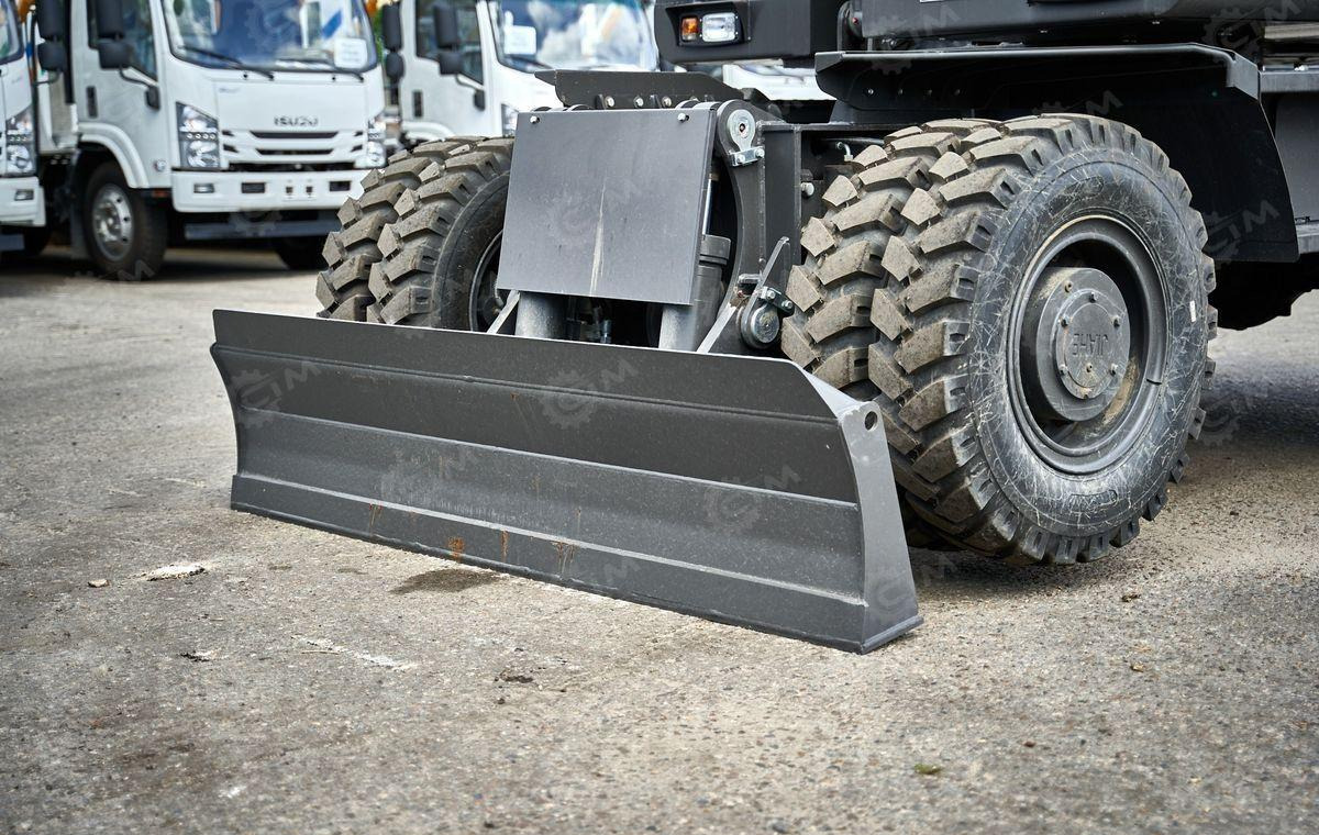 Новый Колёсный экскаватор Yugong YG160: фото 9 Новый Колёсный экскаватор Yugong YG160: фото 9