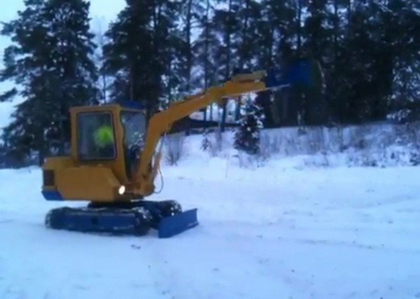 Мини-экскаватор KOMATSU PC20: фото 8 Мини-экскаватор KOMATSU PC20: фото 8