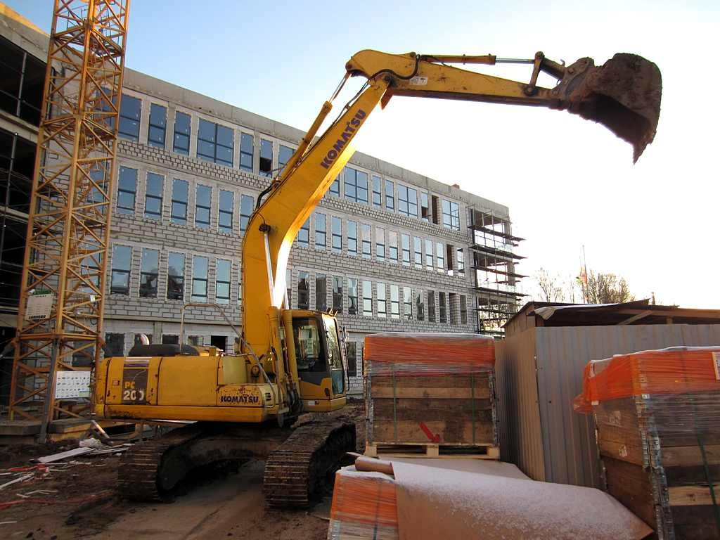 Гусеничный экскаватор KOMATSU PC200: фото 11