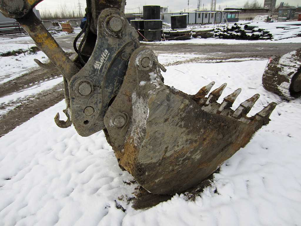 Гусеничный экскаватор KOMATSU PC200: фото 12