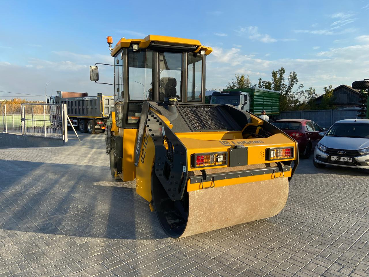 LiuGong CLG6210E - Дорожный каток: фото 4 LiuGong CLG6210E - Дорожный каток: фото 4