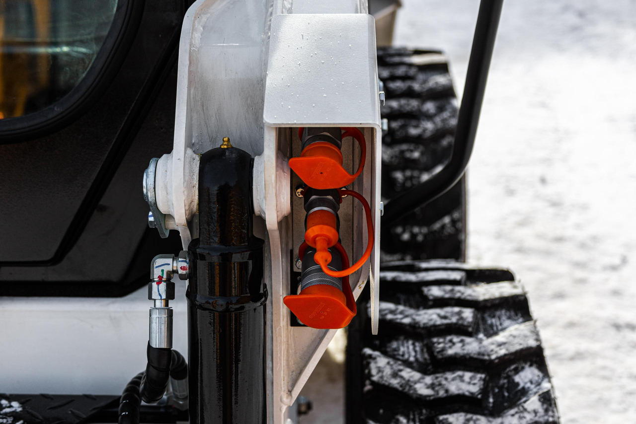 Lonking CDM307 - Мини-погрузчик с бортовым поворотом: фото 5 Lonking CDM307 - Мини-погрузчик с бортовым поворотом: фото 5