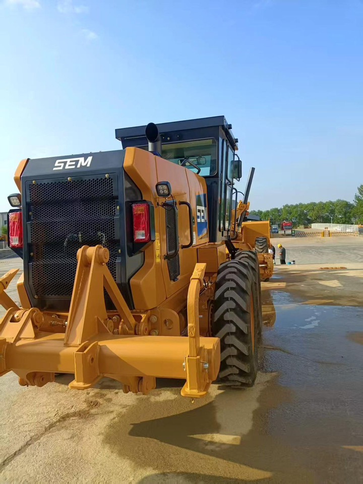 SEM 917F - Грейдер: фото 2 SEM 917F - Грейдер: фото 2