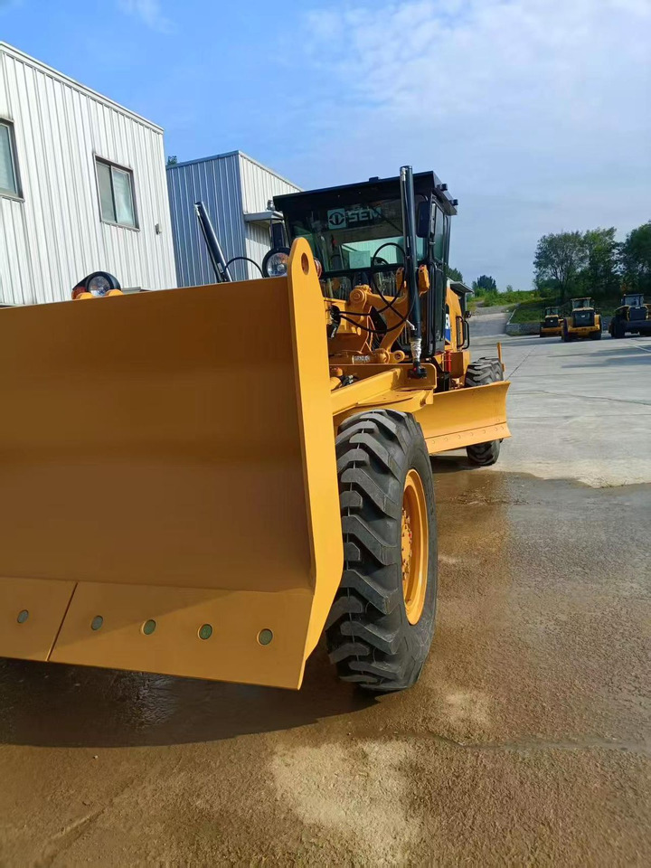 SEM 917F - Грейдер: фото 1 SEM 917F - Грейдер: фото 1