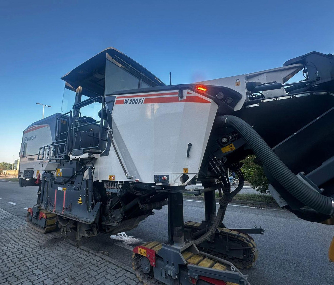 Wirtgen W 200Fi - Дорожная фреза: фото 3 Wirtgen W 200Fi - Дорожная фреза: фото 3