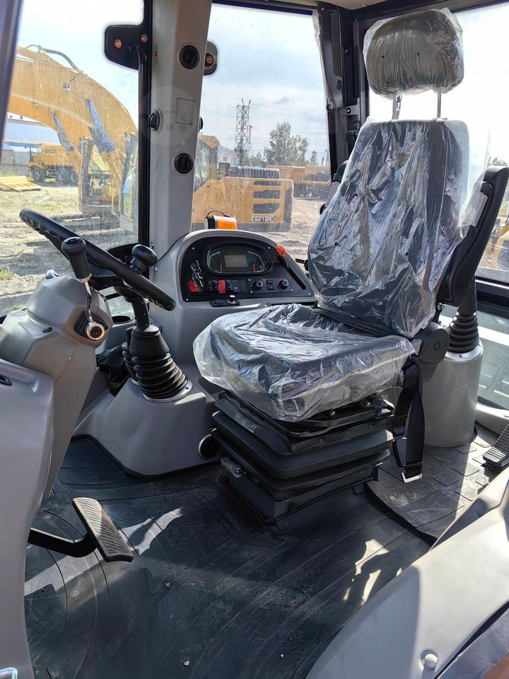 Новый Экскаватор-погрузчик Bull 4SX: фото 7 Новый Экскаватор-погрузчик Bull 4SX: фото 7