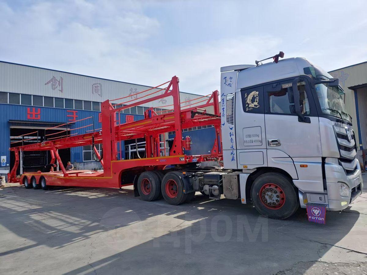 Luxuda LZC6506BG - Полуприцеп-контейнеровоз/ Сменный кузов: фото 2 Luxuda LZC6506BG - Полуприцеп-контейнеровоз/ Сменный кузов: фото 2