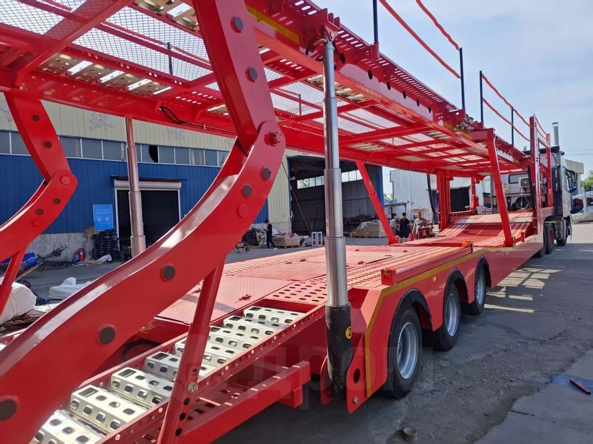 Luxuda LZC6506BG - Полуприцеп-контейнеровоз/ Сменный кузов: фото 3 Luxuda LZC6506BG - Полуприцеп-контейнеровоз/ Сменный кузов: фото 3