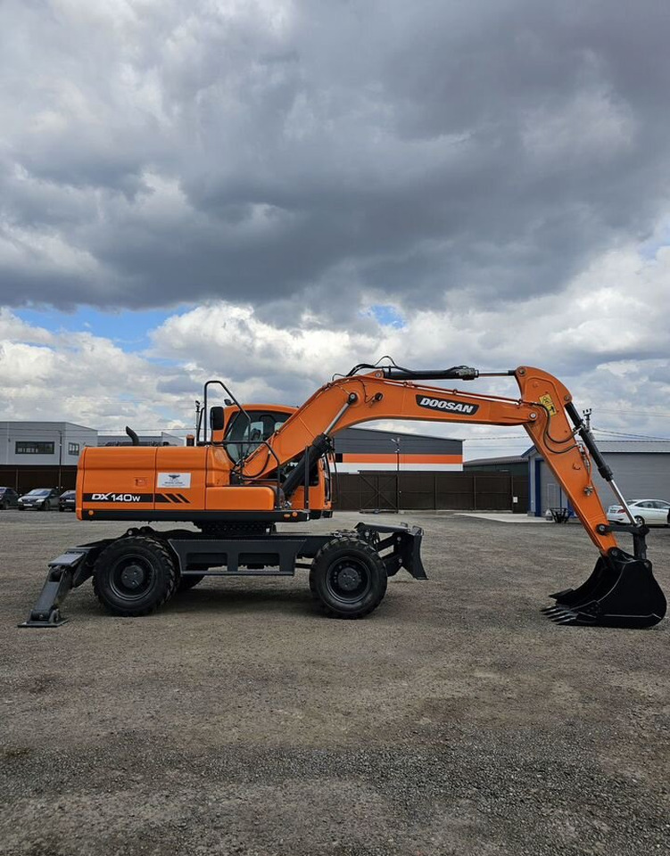 DOOSAN DX140W - Колёсный экскаватор: фото 2 DOOSAN DX140W - Колёсный экскаватор: фото 2