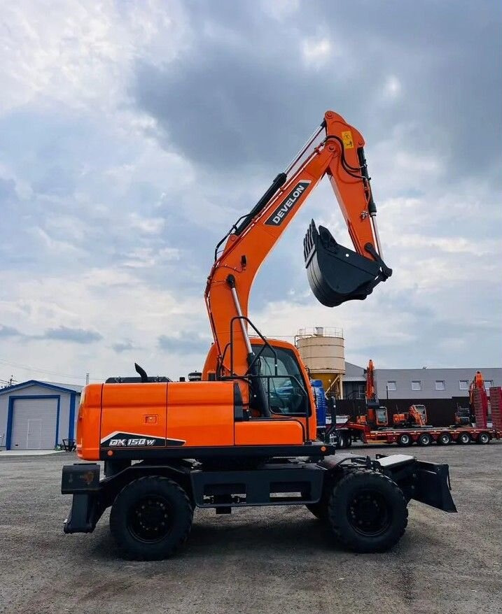 Develon DX150W-7B - Колёсный экскаватор: фото 3 Develon DX150W-7B - Колёсный экскаватор: фото 3