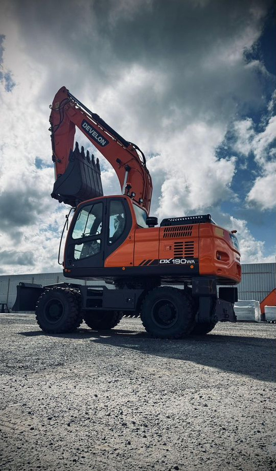 Develon DX190WA - Колёсный экскаватор: фото 2 Develon DX190WA - Колёсный экскаватор: фото 2