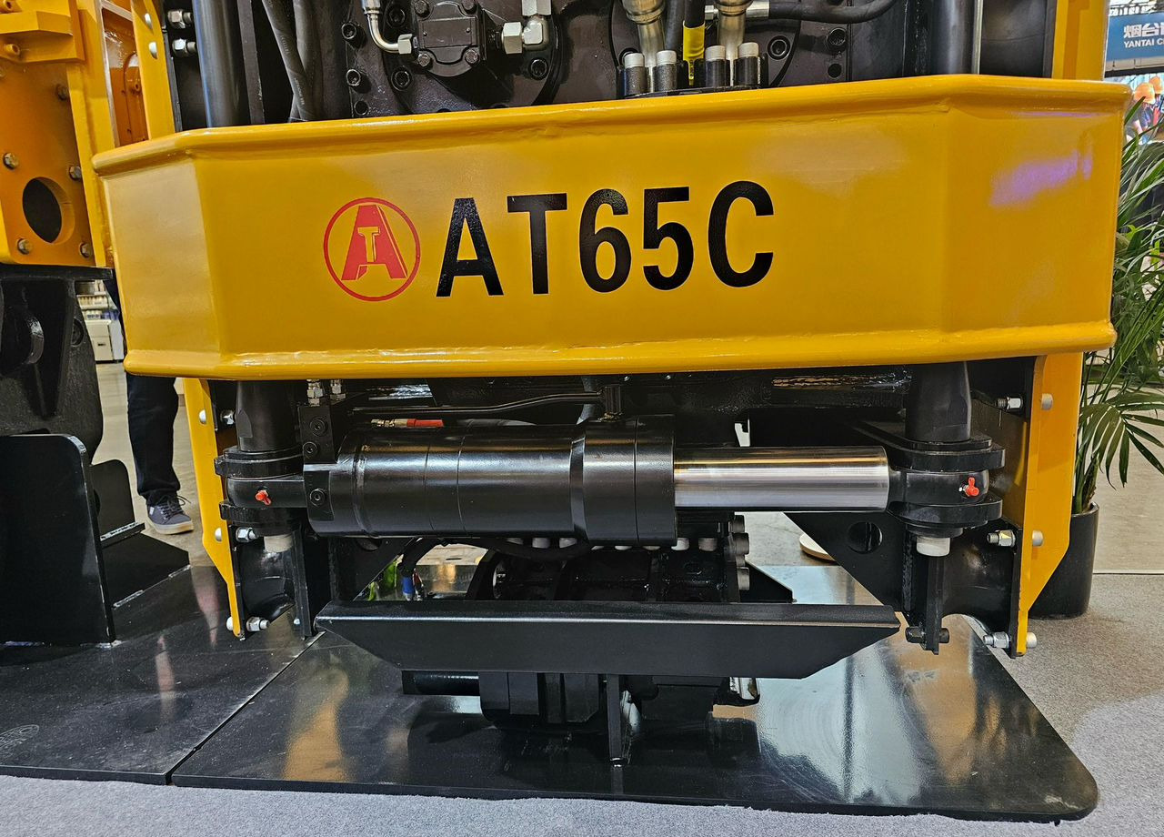 Вибропогружатель anteng AT 65C - Навесное оборудование для Строительной техники: фото 5 Вибропогружатель anteng AT 65C - Навесное оборудование для Строительной техники: фото 5